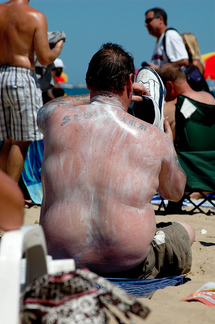 #217 Actually squeezing out the right amount of sunblock – 1000 Awesome Things