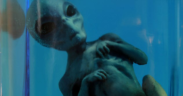 10 Bizarre Paranormal Stories Involving Famous People