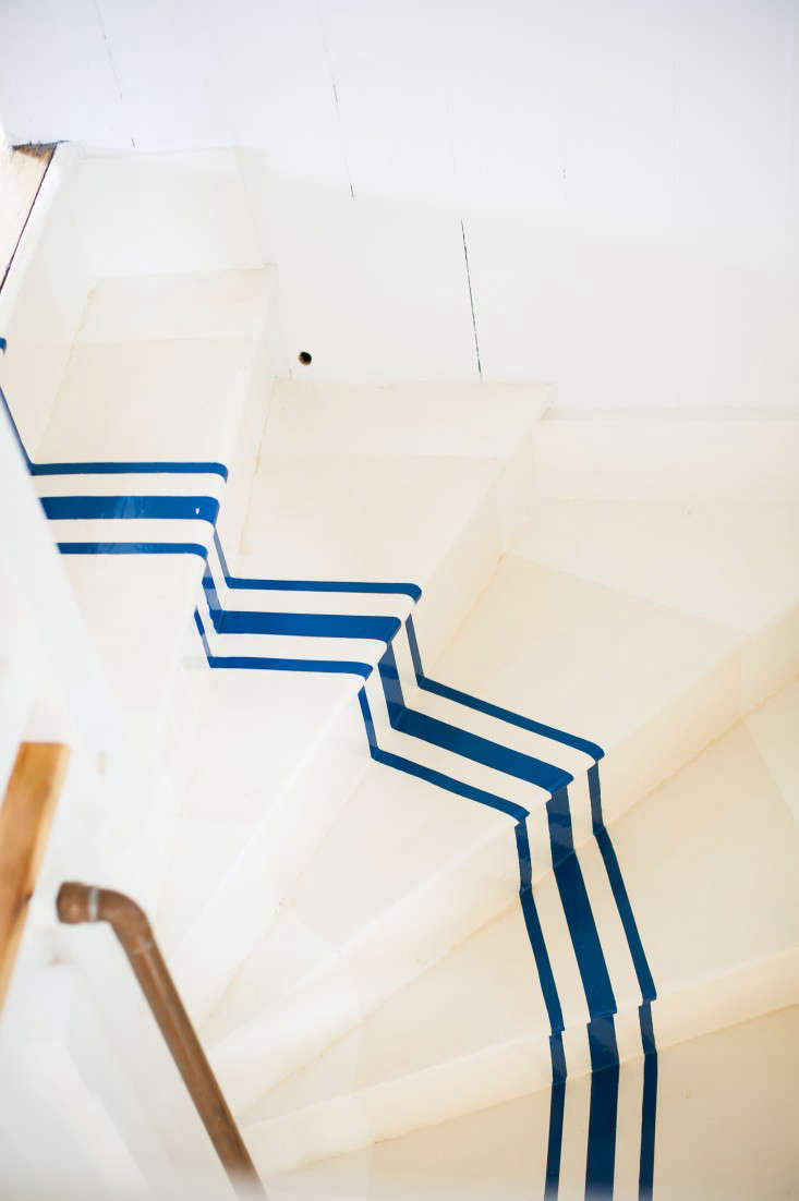 Nautical Stripes on the Stairs: Remodeling 101