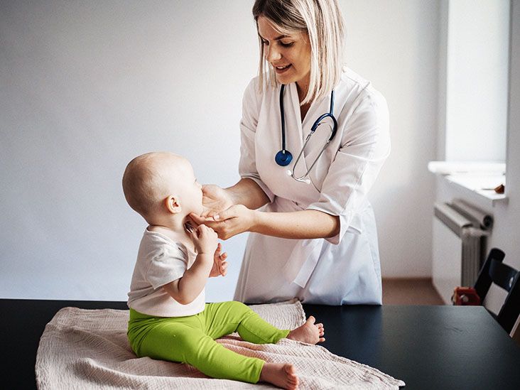 Spinal muscular atrophy type 1: Symptoms, causes, and more
